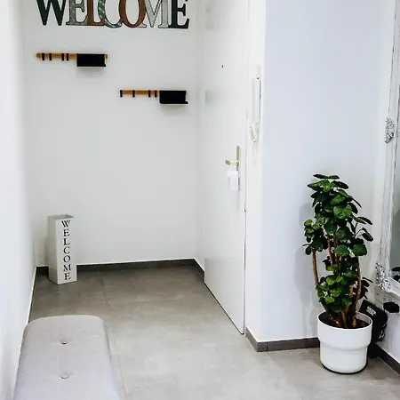 Nm-living Ist Zentral Modern Ruhig Mit Netflix Kuche Balkon Apartment